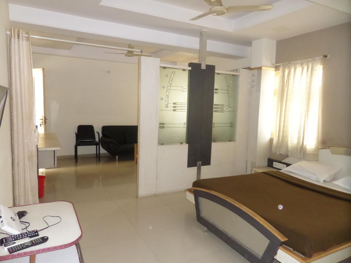 Hotel Sadanand Sangli Exterior photo