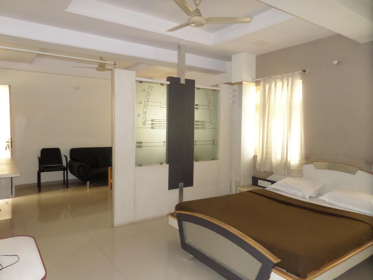 Hotel Sadanand Sangli Exterior photo